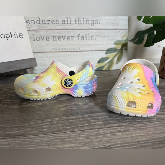 Crocs Kids Rainbow Pink Blue & Yellow Tie Dye Slip On Shoes. Size C 7. - Picture 3 of 9